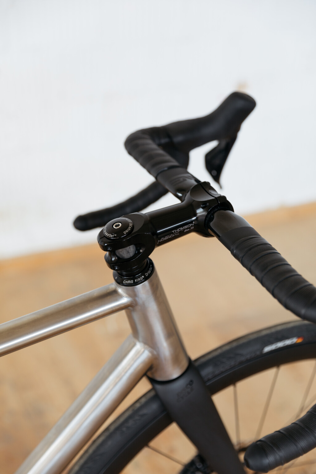 Integrierte Kabel für Rennvelo und Gravelbike