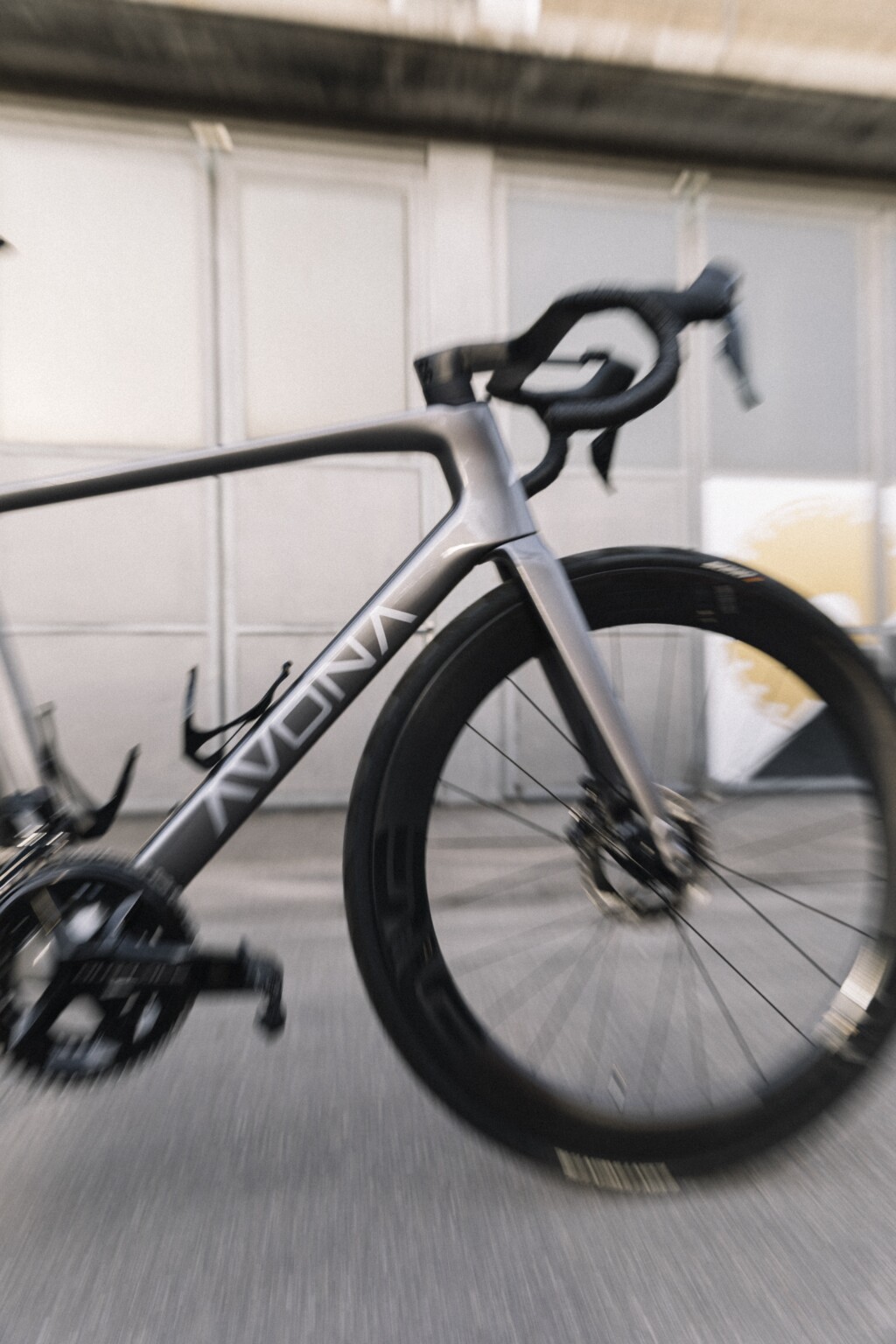 AVONA Velum Customized, Rennvelo Bern, Disco Cycle Bern