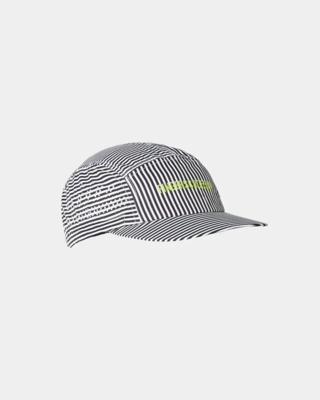 #CAP SUPER LIGHT STRIPES - BLACK / WHITE